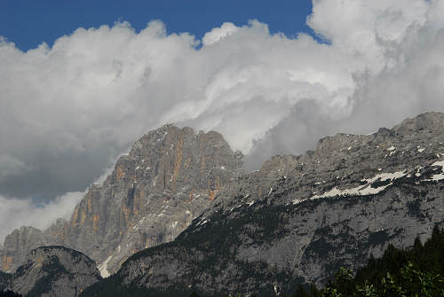 Canale d'Agordo, Gares