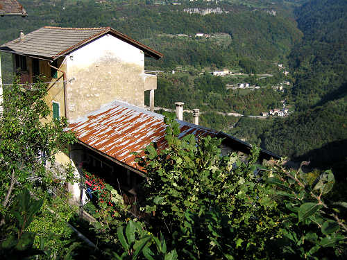 Guardia di Folgaria - il paese dipinto