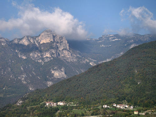 Guardia di Folgaria - il paese dipinto