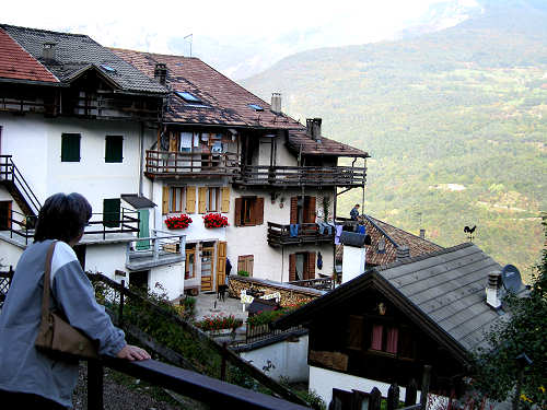 Guardia di Folgaria - il paese dipinto