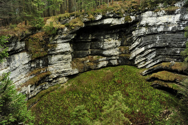 Voragine Stonhaus a Roana monte Erio