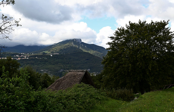 Sito archeologico del Bostel a Castelletto di Rotzo, Altopiano di Asiago Sette Comuni
