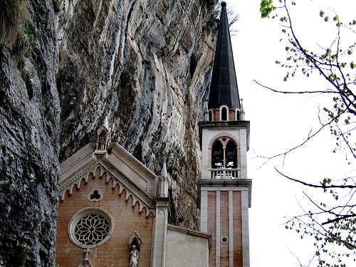 Santuario Madonna della Corona Brentino Belluno Val d'Adige Spiazzi di Ferrara di Monte Baldo