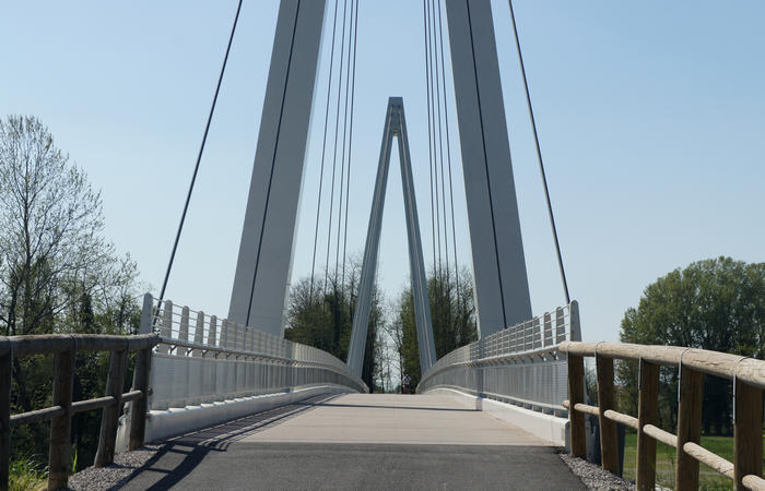 ponte ciclo-pedonale sul fiume Brenta lungo la Treviso-Ostiglia tra Pieve di Curtarolo e Campo San Martino (Padova)