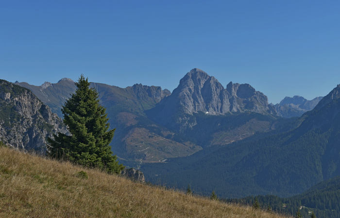 Comelico, escursione da Costa a monte Zovo e al rifugio DeDoo