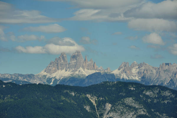 Lorenzago di Cadore, passeggiata dal passo Mauria alla ex Caserma Monte Miaron