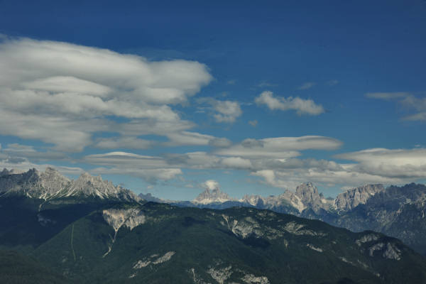 Lorenzago di Cadore, passeggiata dal passo Mauria alla ex Caserma Monte Miaron