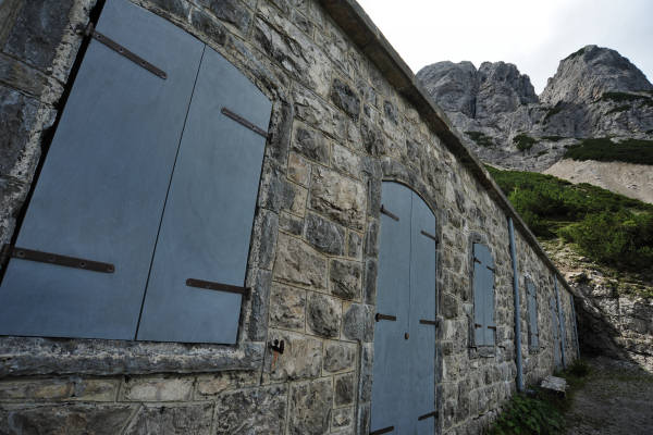Lorenzago di Cadore, passeggiata dal passo Mauria alla ex Caserma Monte Miaron