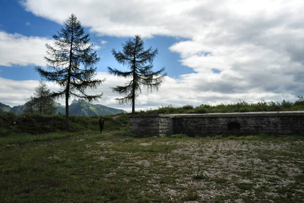 Lorenzago di Cadore, passeggiata dal passo Mauria alla ex Caserma Monte Miaron