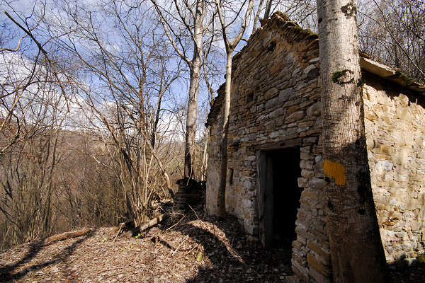 Lago Santa Croce, Farra d'Alpago, Santuario Madonna del Runal