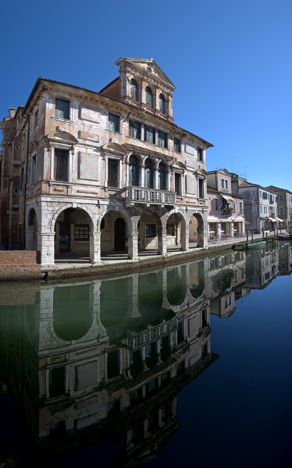 Chioggia, palazzo lungo il Canale della Vena