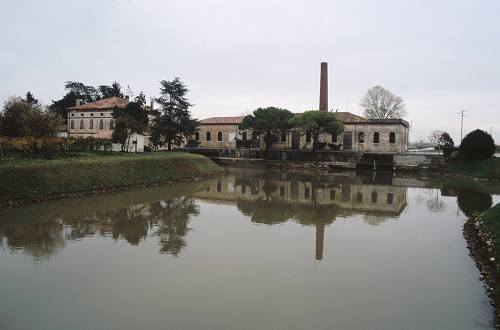 argini verso la laguna