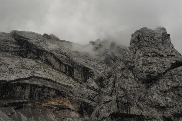 Dolomiti Antelao Val d'Oten Praciadelan Capanna Alpini Cascata Pile