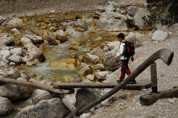 Dolomiti Antelao Val d'Oten Praciadelan Capanna Alpini Cascata Pile