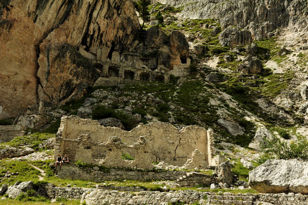 Falzarego Lagazuoi Fanis Travenanzes Col dei Bos Tofane