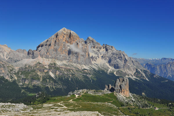 dai pressi del rifugio Nuvolau panorama sulle Dolomiti