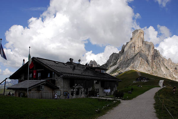 Dolomiti, passo di Giau