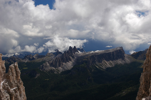 Tofana di Rozes - rifugio Cantore e Croda da Lago