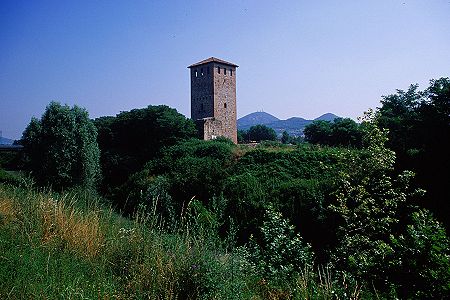 Torre marchionale lungo il fiume Frassine a Este