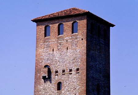 Torre marchionale lungo il fiume Frassine a Este