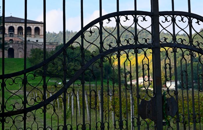 Villa dei Vescovi a Luvigliano di Torreglia, bene del Fai, Padova Colli Euganei