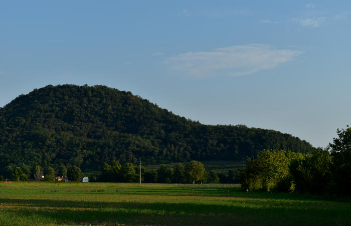 Colli Euganei campagna euganea fiume Bacchiglione, giro cicloturistico Monteortone Monterosso Castello San Martino dela Vaneza Cervarese Santa Croce Praglia
