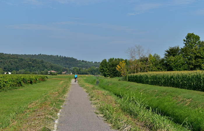 Colli Euganei campagna euganea fiume Bacchiglione, giro cicloturistico Monteortone Monterosso Castello San Martino dela Vaneza Cervarese Santa Croce Praglia