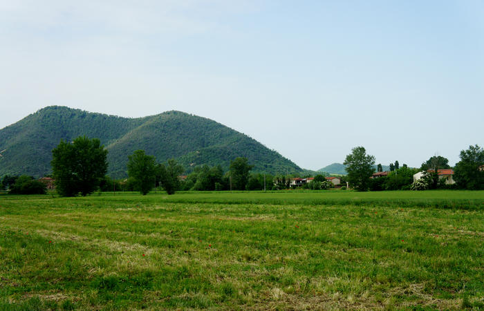 Colli Euganei, giro cicloturistico settore sud-est, Battaglia Terme, Arquà Petrarca, Monselice, Castello del Catajo