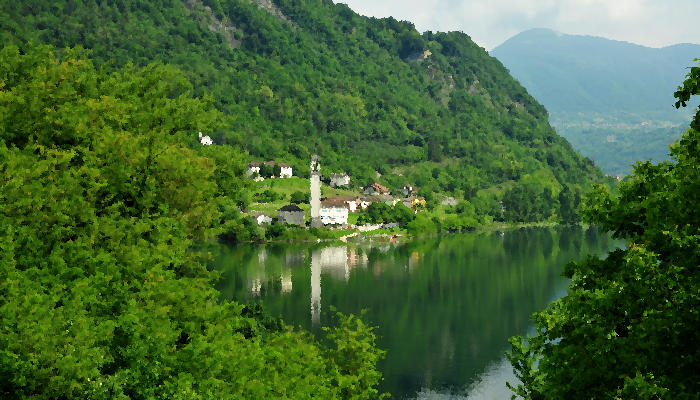 Lago di Corlo