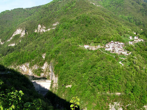 Incino - Lago di Corlo - Rocca di Arsié