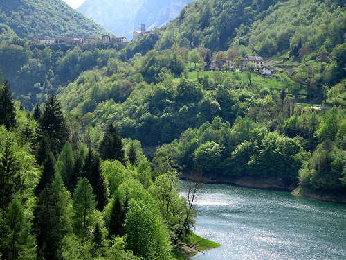 Incino - Lago di Corlo - Rocca di Arsié