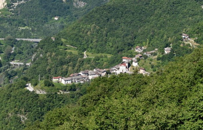 Incino di Rocca di Arsiè, sul Col del Gallo tra il lago di Corlo e Cismon del Grappa