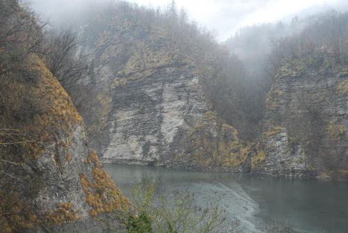 Lago del Corlo alla Rocca di Arsié, foto invernale