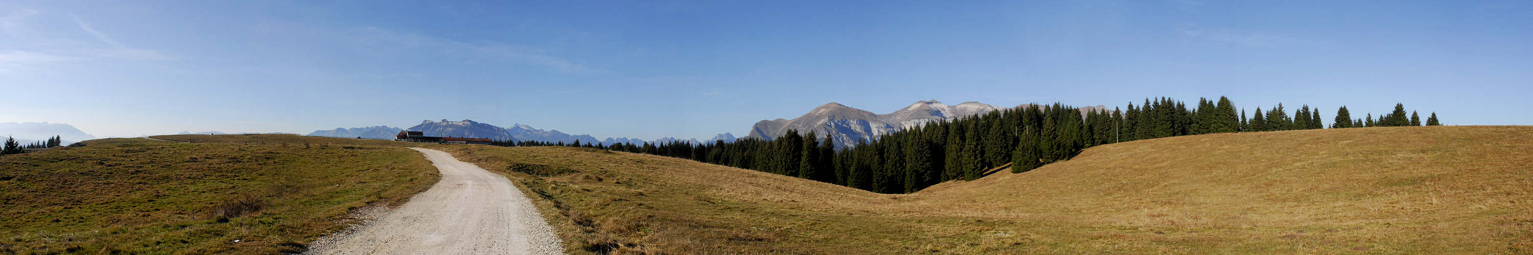 Monte Avena panoramica verso Coppolo e Vette Feltrine