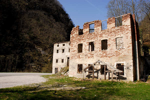 Sospirolo, valle di Mis, f.lla Franche, Agordo, Vedana