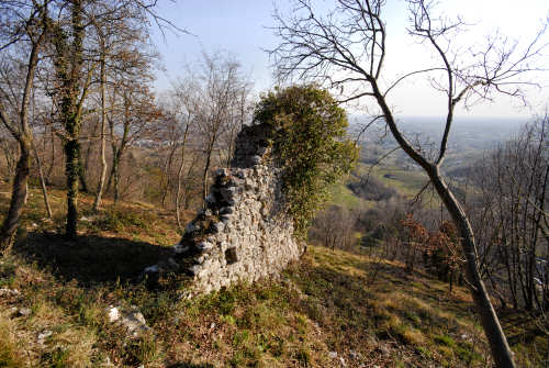 Castello di Caneva, Alto Liventino