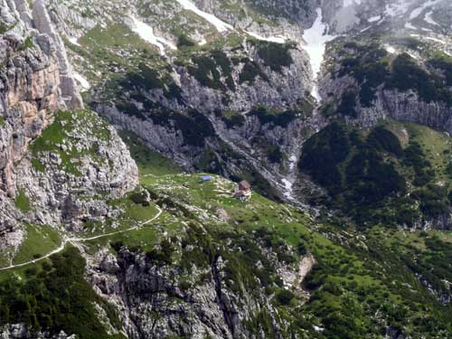 dal passo degli Scalini verso il rifugio Nino Corsi