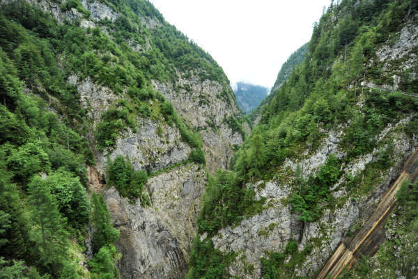 diga idroelettrica sulla forra del torrente Lumiei e lago di Sauris