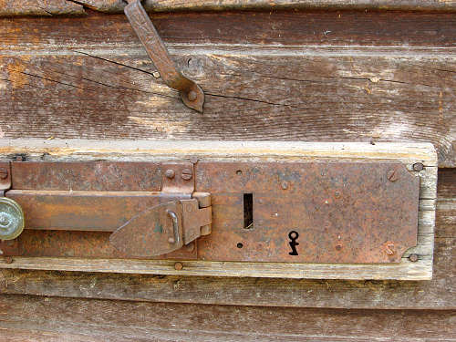 l'antico paese di Casso nella valle del Vajont - Erto e Casso