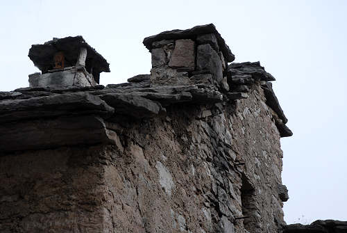 l'antico paese di Casso nella valle del Vajont - Erto e Casso