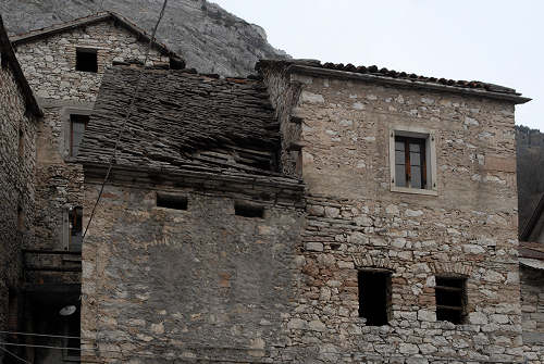 dettagli a Casso - Erto e Casso - Diga Vajont