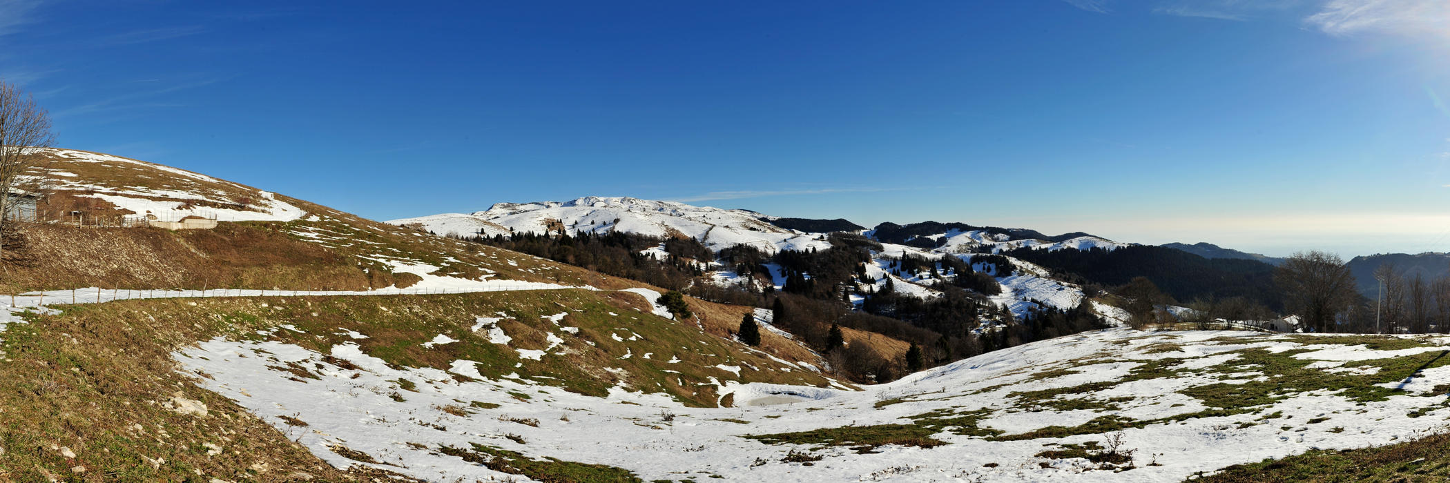 panoramica monte Asolone verso Cima Grappa