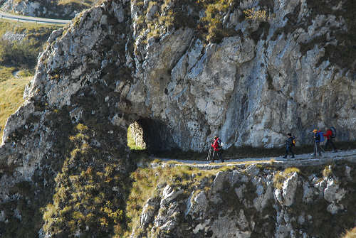 mulattiera del Boccaor, Archeson, Meatte, Val delle Mure, Valle San Liberale - Monte Grappa