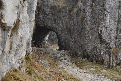 mulattiera del Boccaor, Archeson, Meatte, Val delle Mure, Valle San Liberale - Monte Grappa