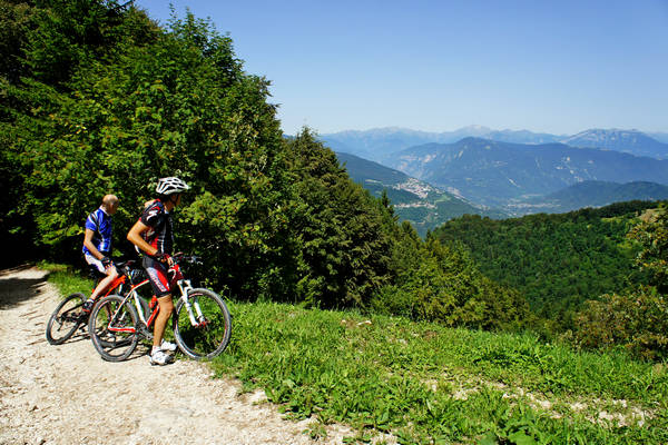anello Colli Alti, Asolone, monte Oro