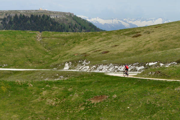 mountain bike Parpari San Giorgio Podestaria Castelberto malga Lessinia