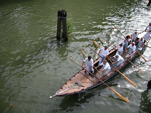 voga alla Veneta sul Piovego a Padova