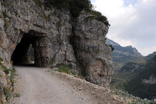 rifugio Scalorbi al passo di Pelagatta, alpe di Campobrun, rifugio Revolto