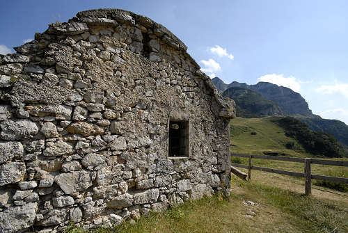 Alpe Campobrun malga Campobrun, rifugio Scalorbi