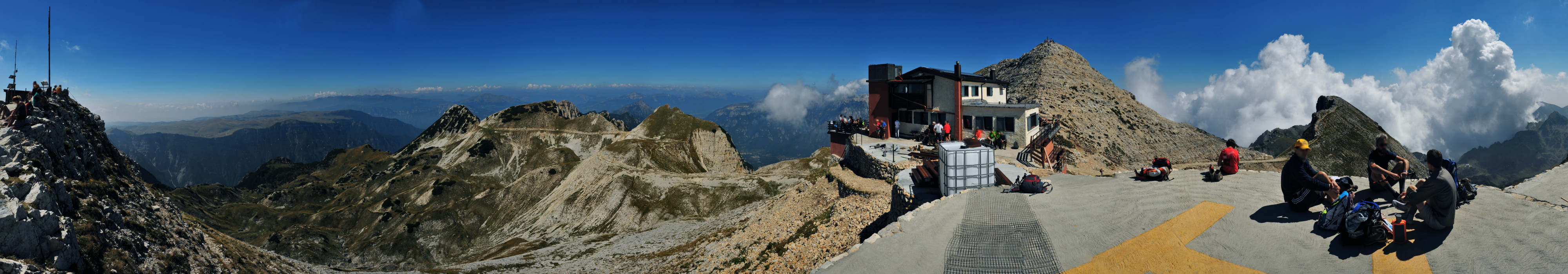 Gruppo del Carega, rifugio Mario Fraccaroli